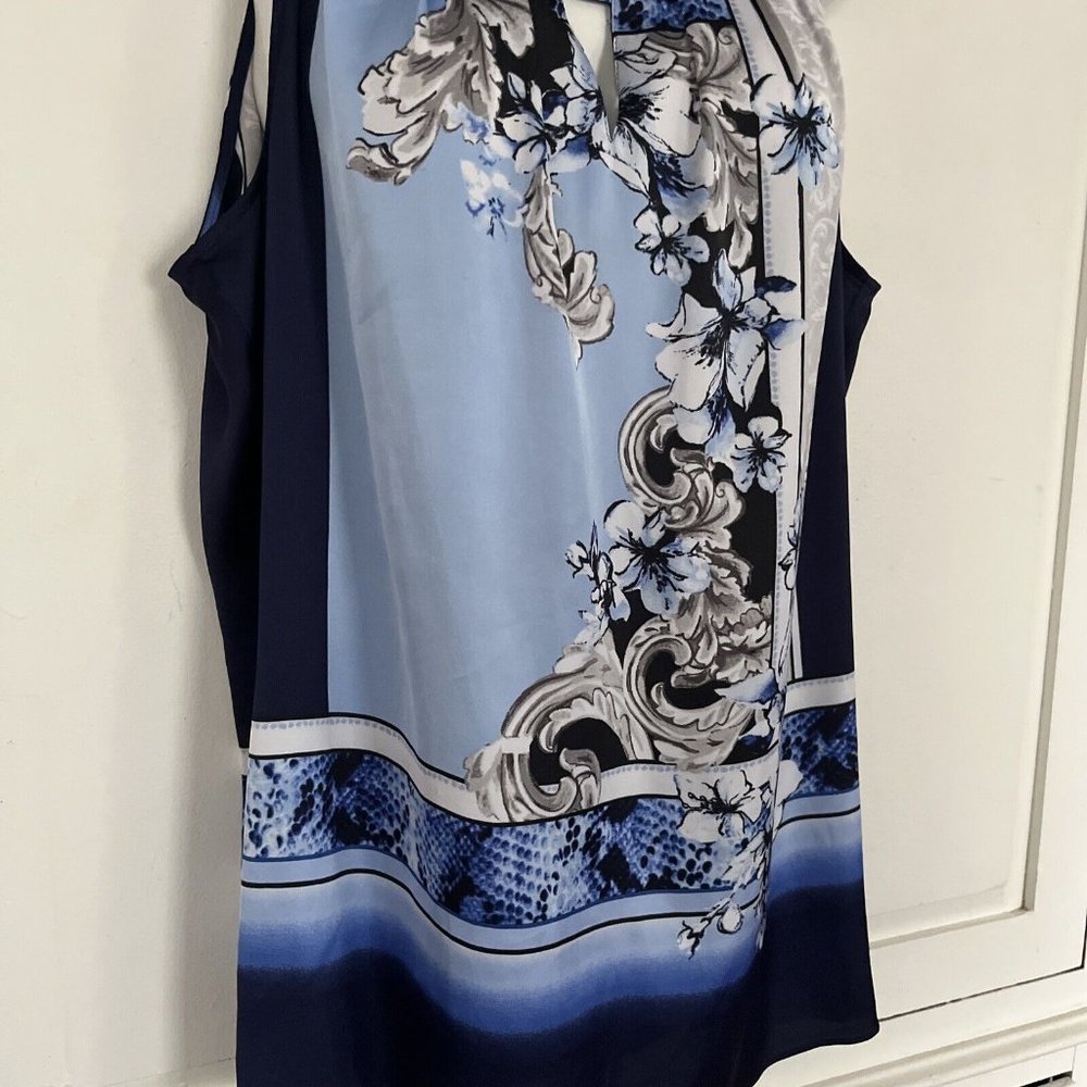 White House Black Market Blue/ Navy Floral Sleeveless Top Size 10 - Picture 3 of 4